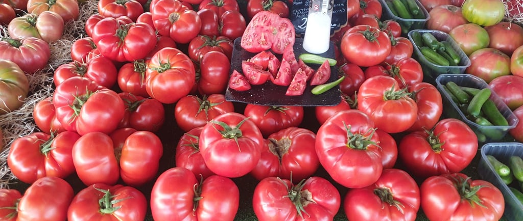 puesto del mercadillo de tomates juanlu
