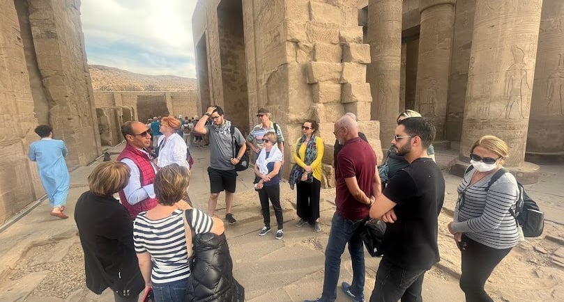 ¿Qué debo llevar en mi viaje a Egipto?foto en el templo de karnak egipto , luxor 
