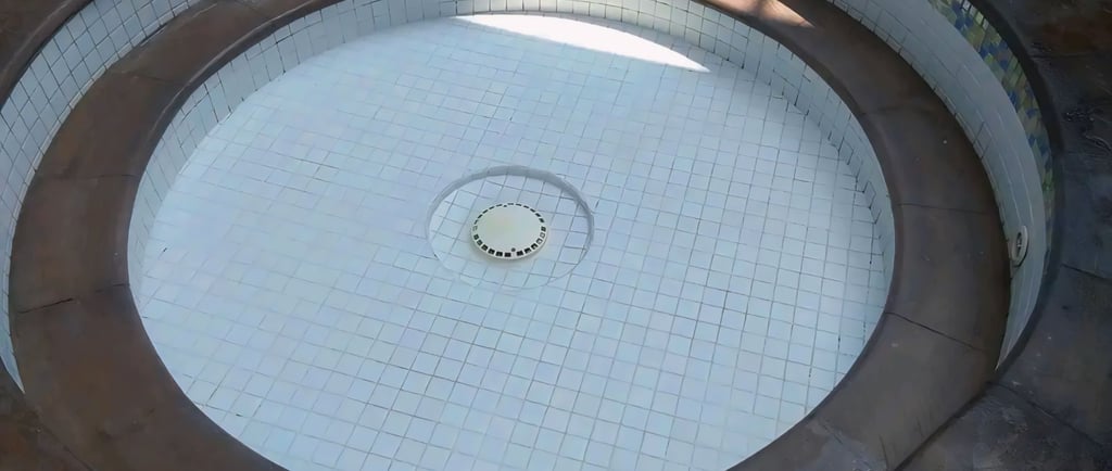 Kolam Jacuzzi minimalis dengan air hangat