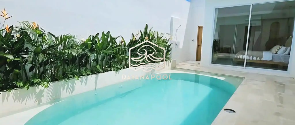 kolam renang minimalis dan elegan.