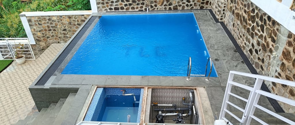 Kolam Renang minimalis di lahan yang sempit