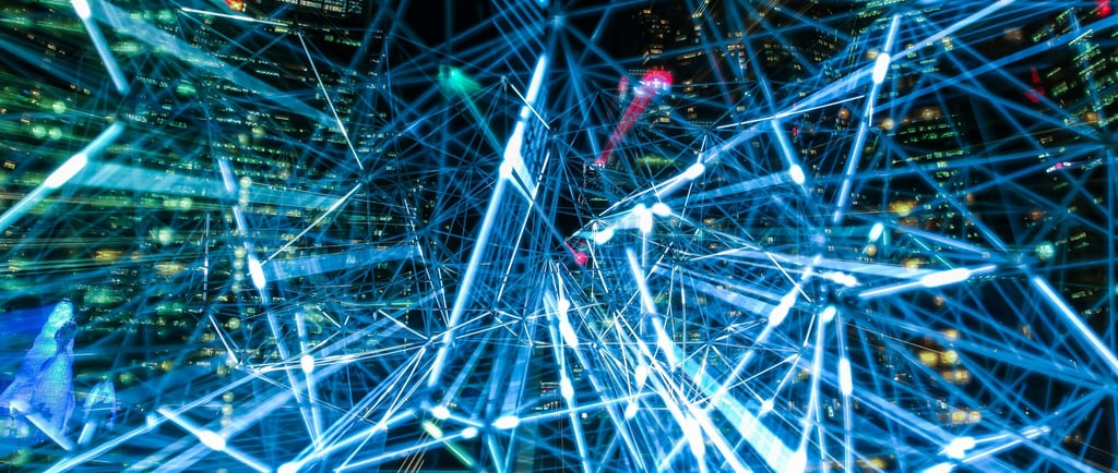 Rappresentazione astratta dell'intelligenza artificiale e delle connessioni digitali in una città fu