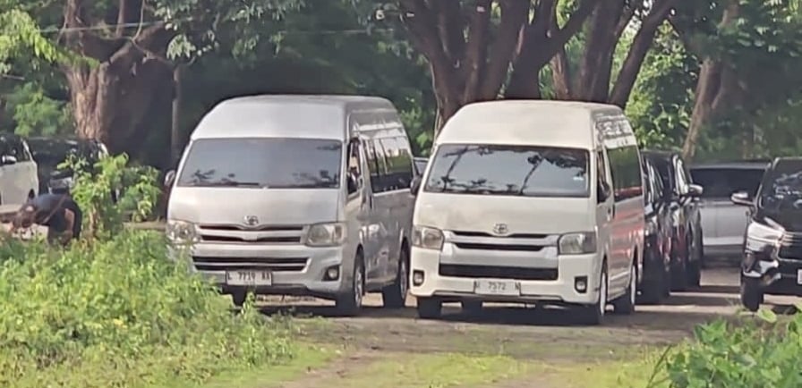 Sewa Mobil Hiace di Surabaya Harga Rental Murah