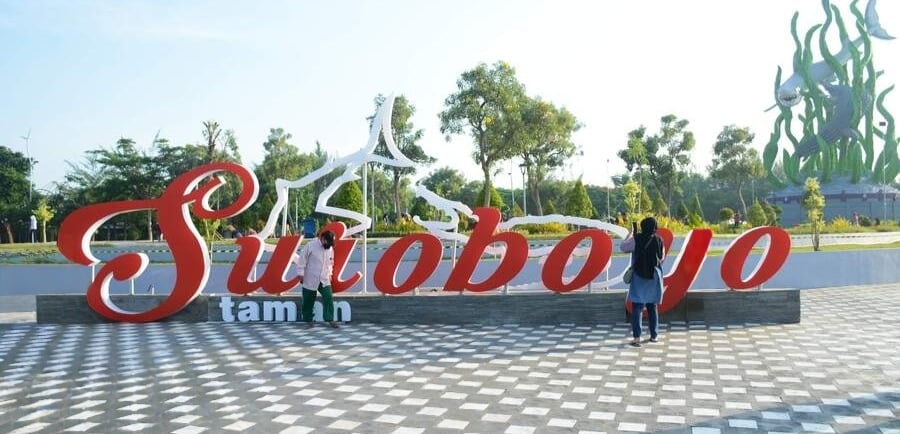 Wisata Taman Suroboyo