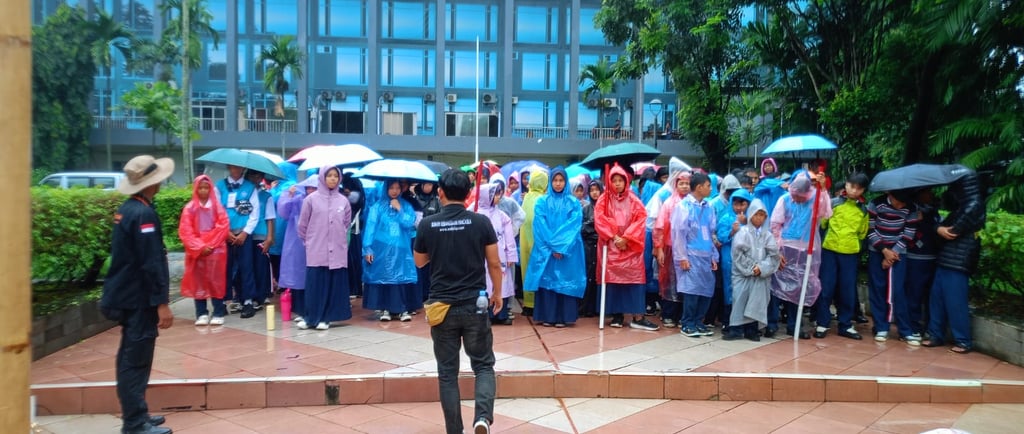 Kunjungan edukatif kebangsaan dari SMP Arrahman -Depok