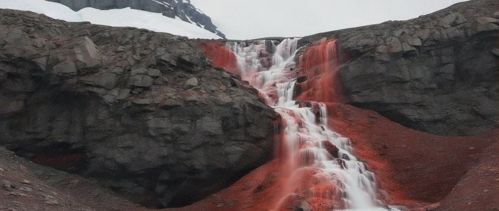 Blood Falls red water