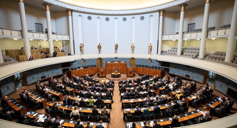 Eduskunta hyväksyi rahapeliuudistuksen