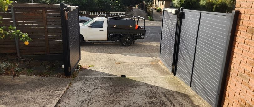 How to Reset Automatic Gate Quickly & Safely