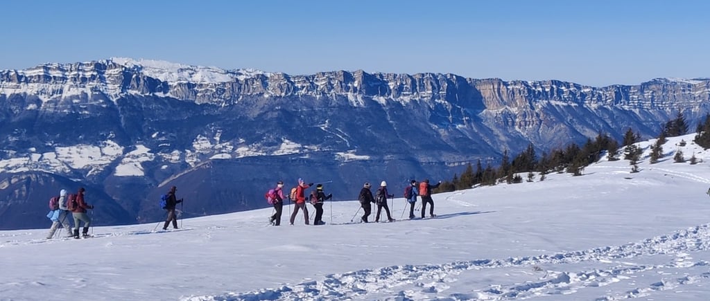 Randonnée raquette en vallée de Belledonne dans les Alpes