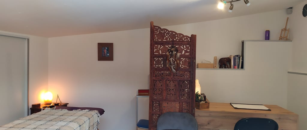 Cabinet intérieur,  Damien Richard magnétiseur