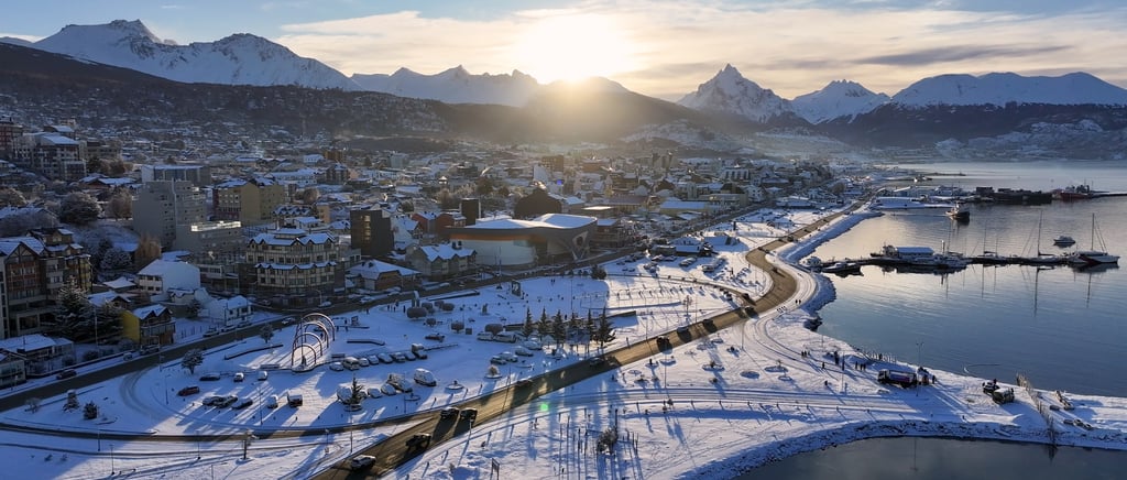 Ushuaia-skyline-Sunset-With-Snow