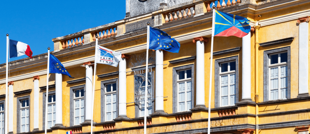 Prédio colonial histórico em Saint-Denis, Ilha Reunião.