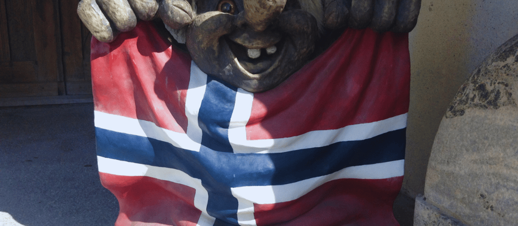 Estátua de troll na Noruega — foto da autora para o Guia de Portos