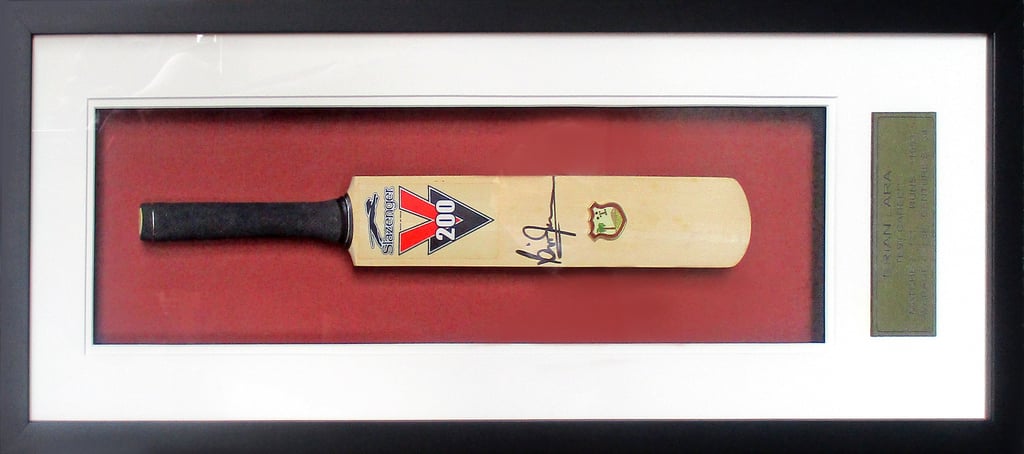 Framing a cricket bat