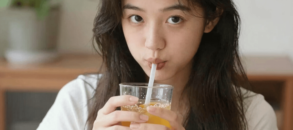 worm's-eye view photography of concrete building