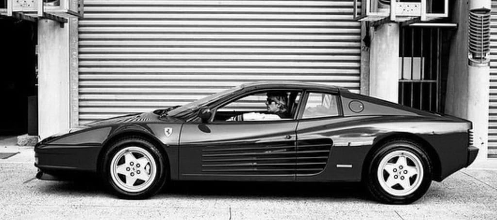 KavinSky e sua Ferrari Testarossa