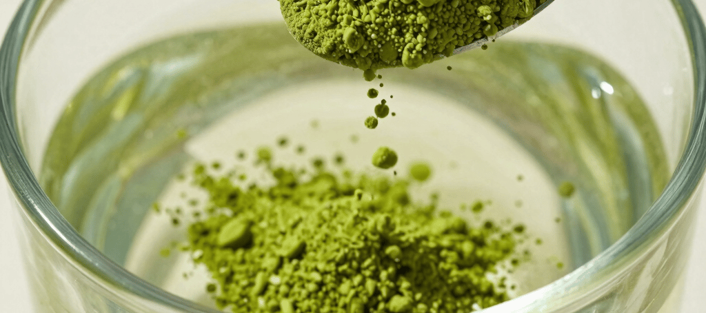 Premium best matcha powder for weight loss Matcha Suri dissolving in water