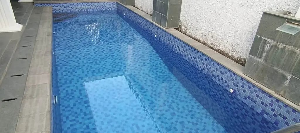 kolam renang semi overflow dan waterpool