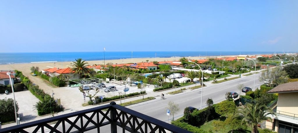  Inversion Hotel Arianna Marina di Pietrasanta