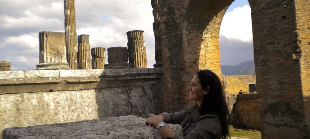 foto da autora visitando a cidade de pompei