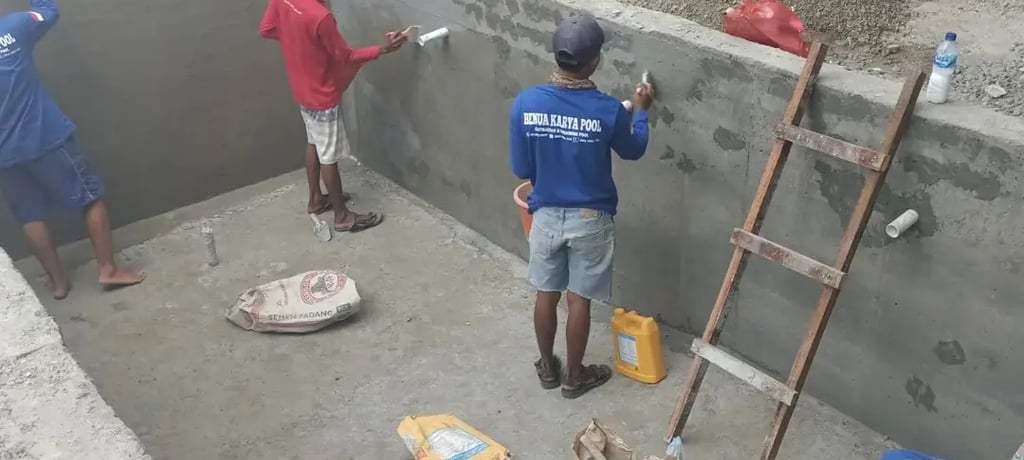 proses waterprofing kolam renang menggunakan sikatop dual componen