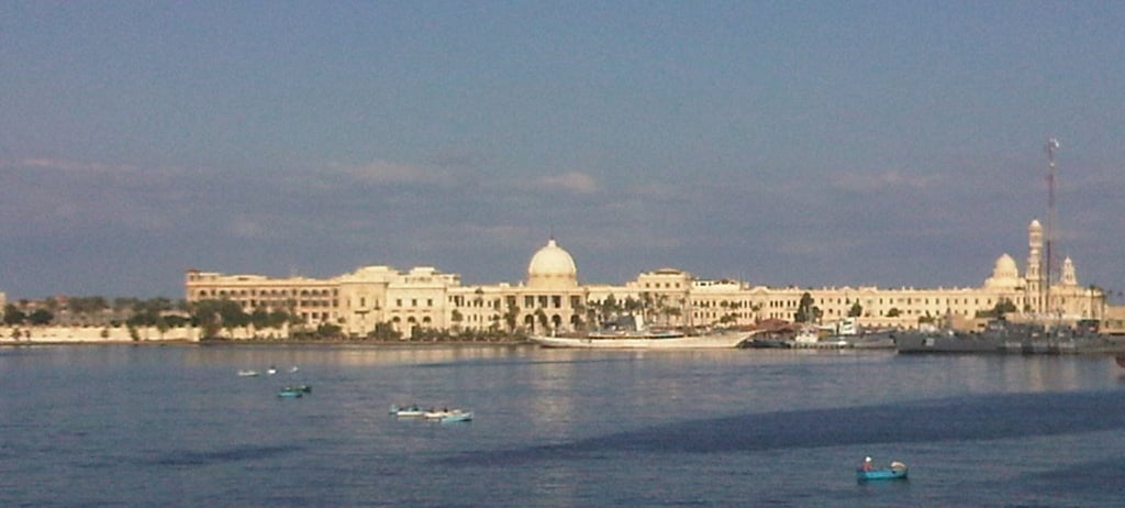 foto do porto chegando a alexandria egito