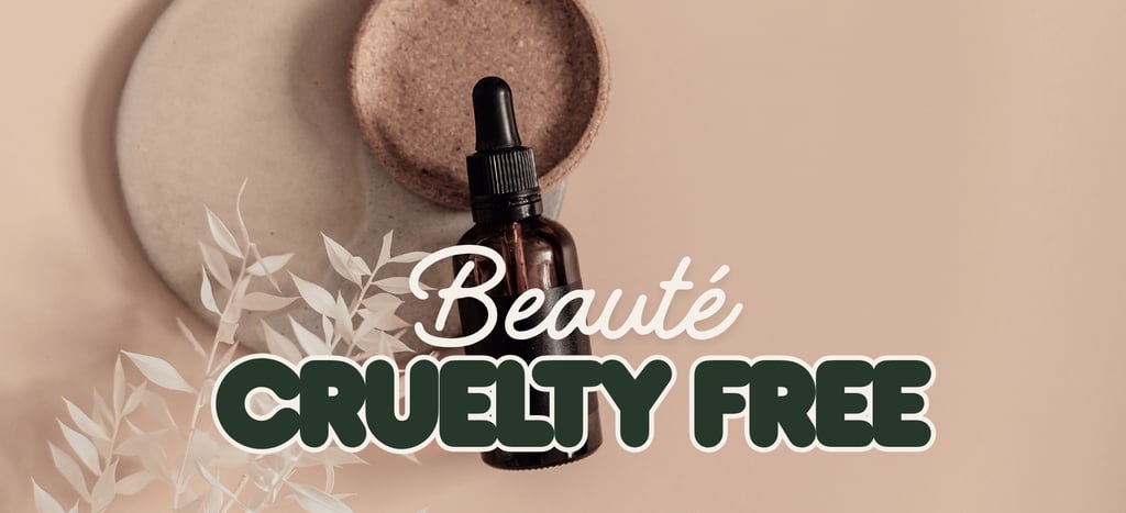 Flacon compte-gouttes d’huile cosmétique sur fond beige avec le texte Beauté cruelty free