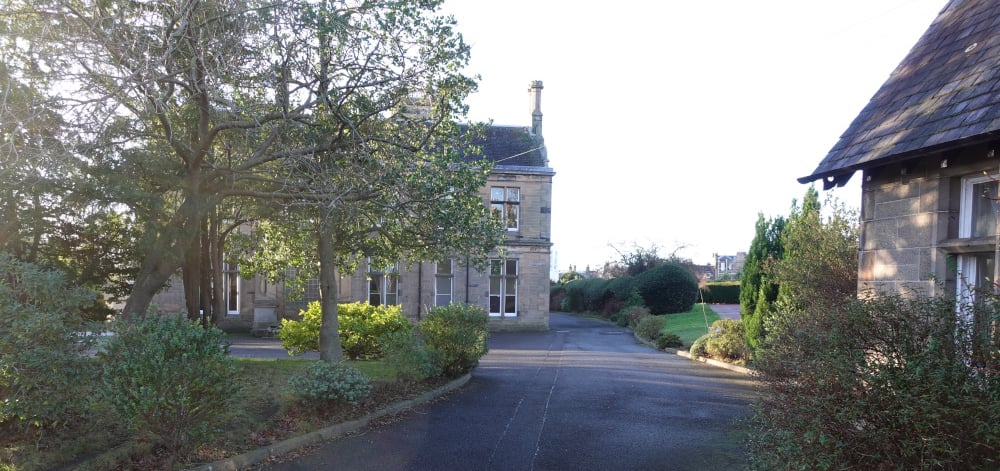 Lansdowne House (c) H Ross