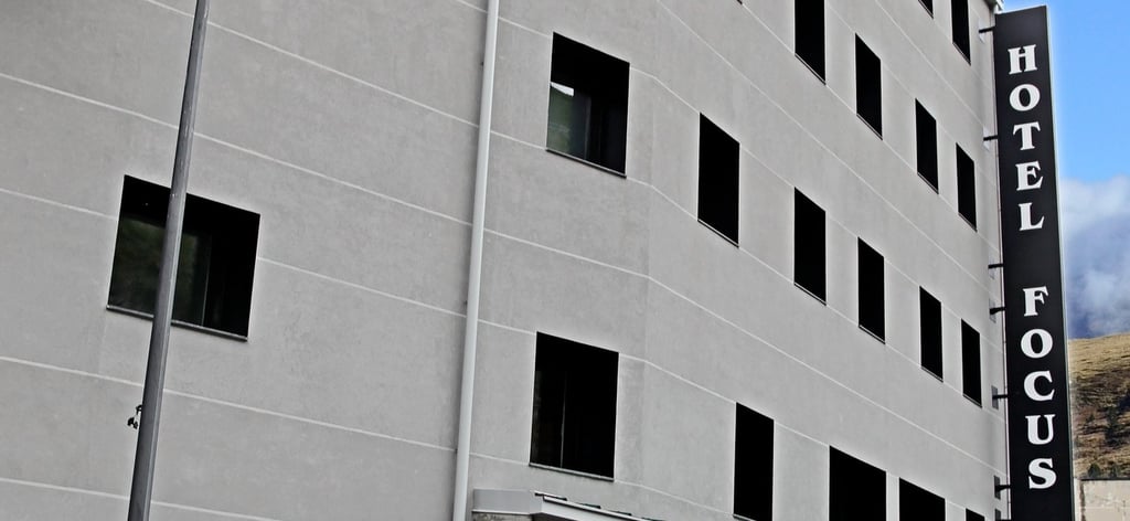 Exterior del Hotel Focus en el Pas de la Casa, Andorra. En los Pirineos