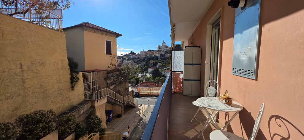 Balcone vista città