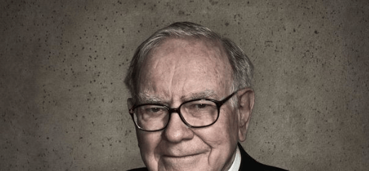 Warren Buffett, o Oráculo de Omaha, sorrindo