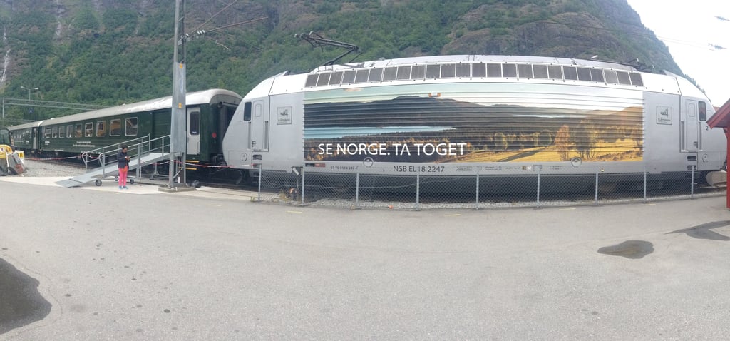 Estação de trem no porto de Flåm, Noruega.