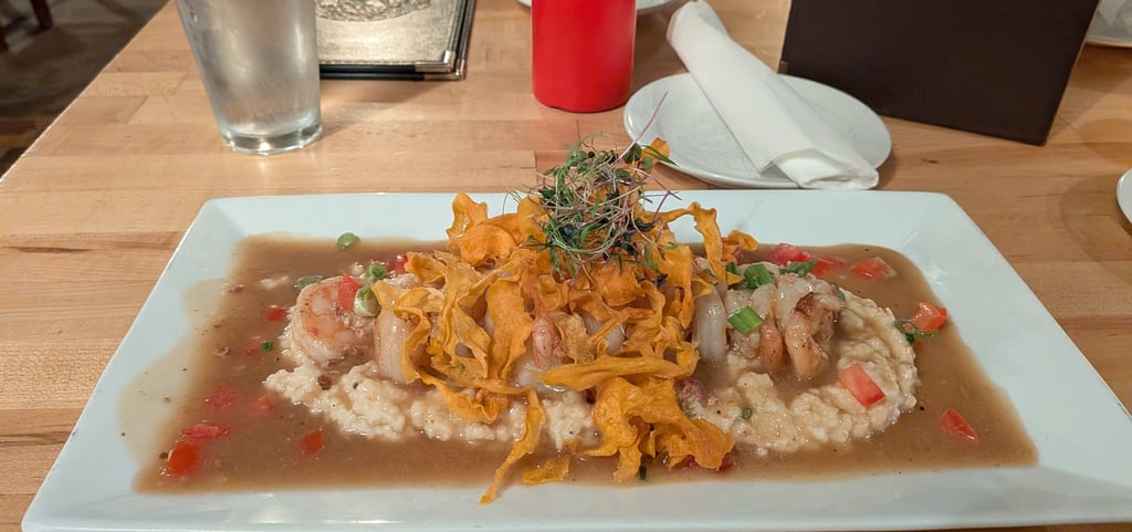 plate of shrimp and grits
