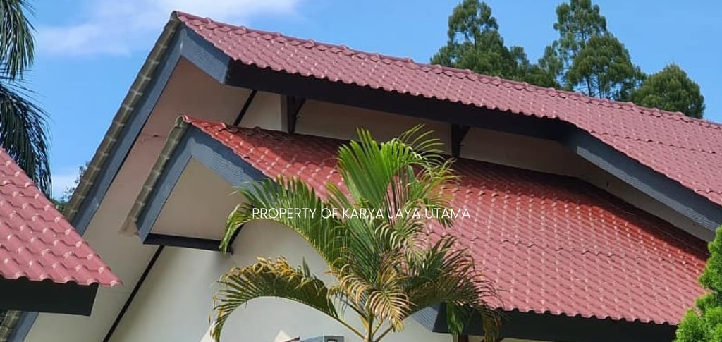 Genteng uPVC Royal Roof sebagai atap villa pribadi di Bandung, Jawa Barat