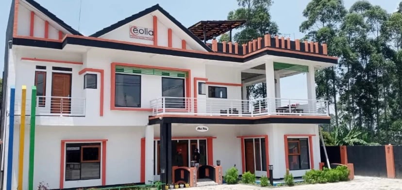 Villa keluarga di Pangalengan dengan fasilitas lengkap