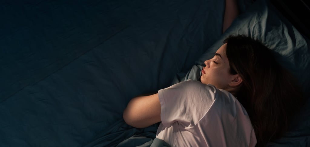 dormir de 7 a 9 horas recupera tu cuerpo y favorece el crecimiento muscular