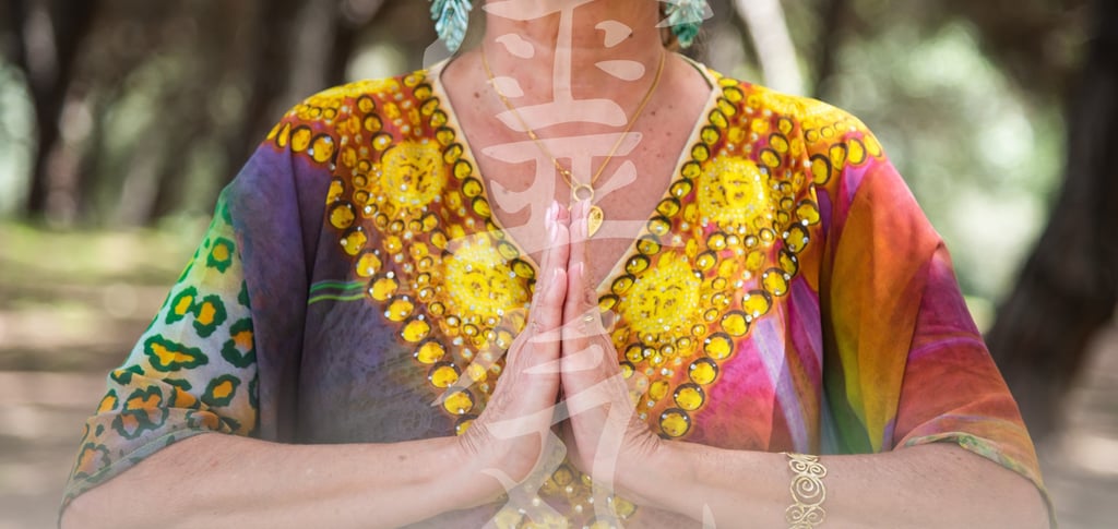 Mestre de Reiki em meditação com caracteres japoneses