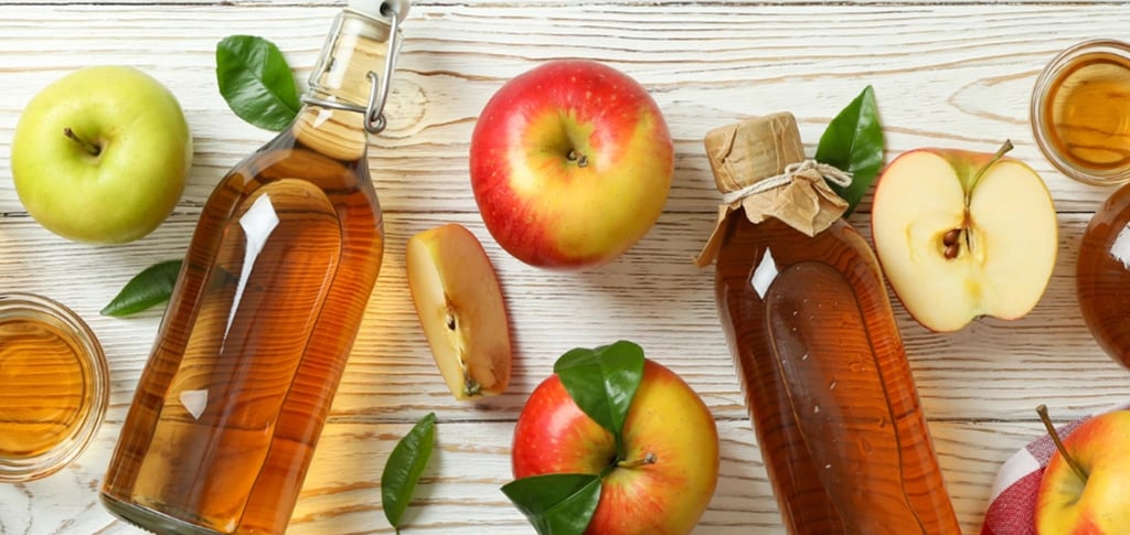 Manazas y vinagre de manzana