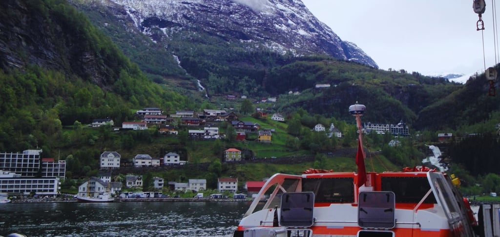 foto desembarque do navio em Geiranger