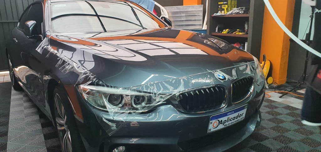 a car that is being PPF aplication