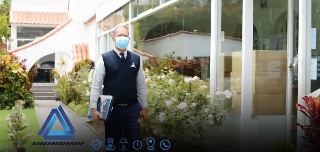 Checklist de seguridad empresarial realizado por supervisor en una planta industrial de Lima