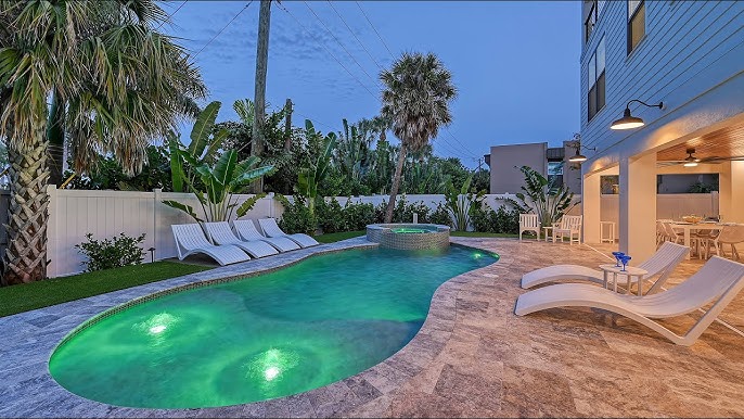 luxe lagoon siesta key