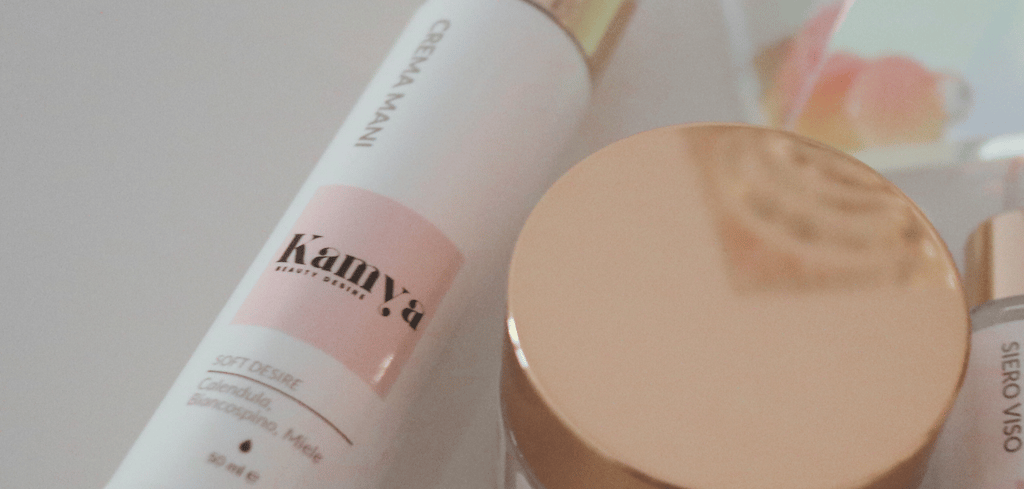 Crema mani Kamya Soft Desire nutriente e idratante pelle screpolata e antiaging, 100% naturale
