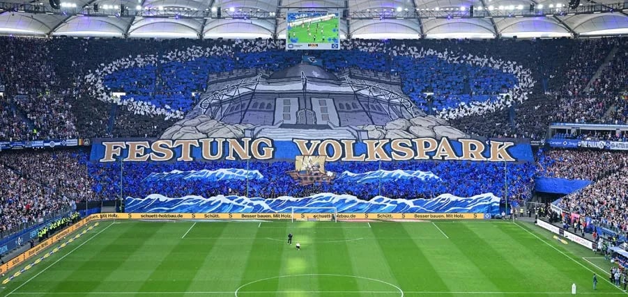 HSV-Fans sorgen für Stimmung im Volksparkstadion Hamburg
