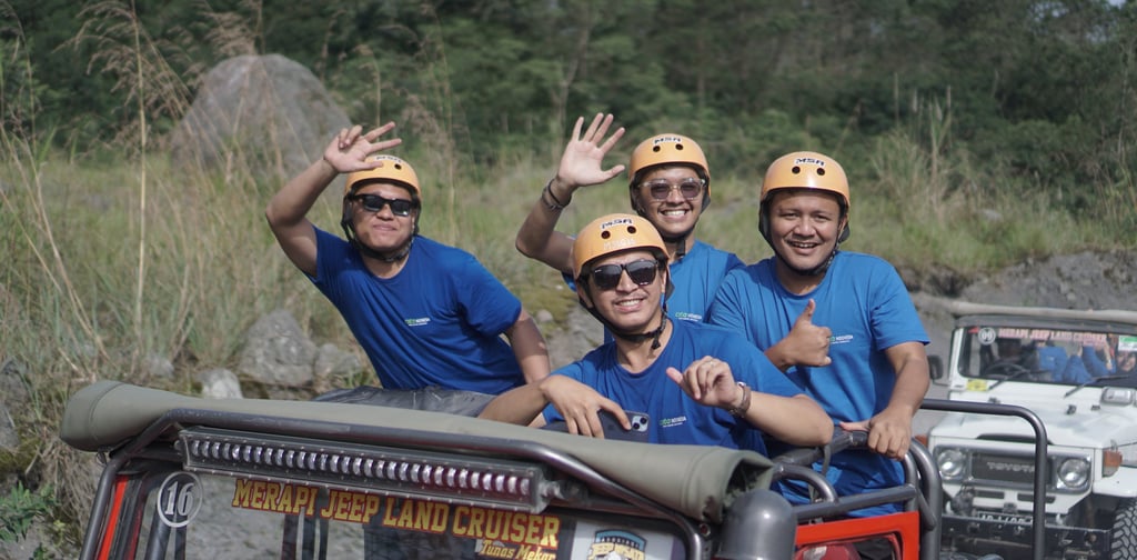 Petualangan Jeep Lava Tour Merapi