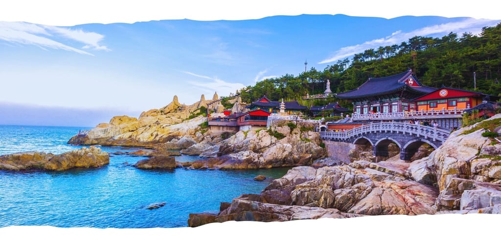 Foto de fundo da página com vista panorâmica de templo tradicional em Busan, Coreia do Sul