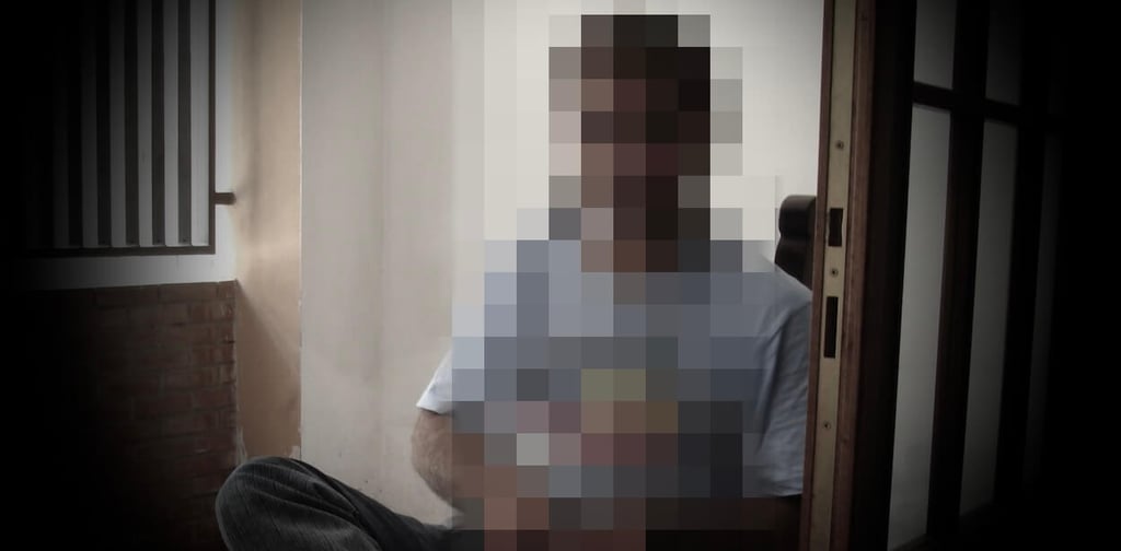 Zainab Abdulkarim Ali ، ماخلف واجهة الفن، زينب عبد الكريم، صورة من المحتجز في كروتوني ايطاليا 