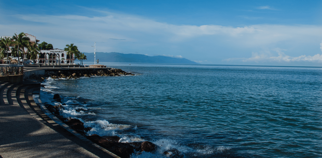Malecón de Puerto Vallarta, México.