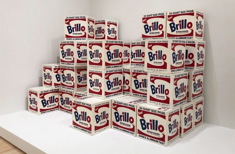 Obra icônica de Andy Warhol: Lata de sopa Campbell em cores vibrantes