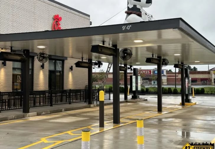 Fort Lauderdale’s Drive Thru Pressure Cleaning Services: Avoiding Slip and Fall